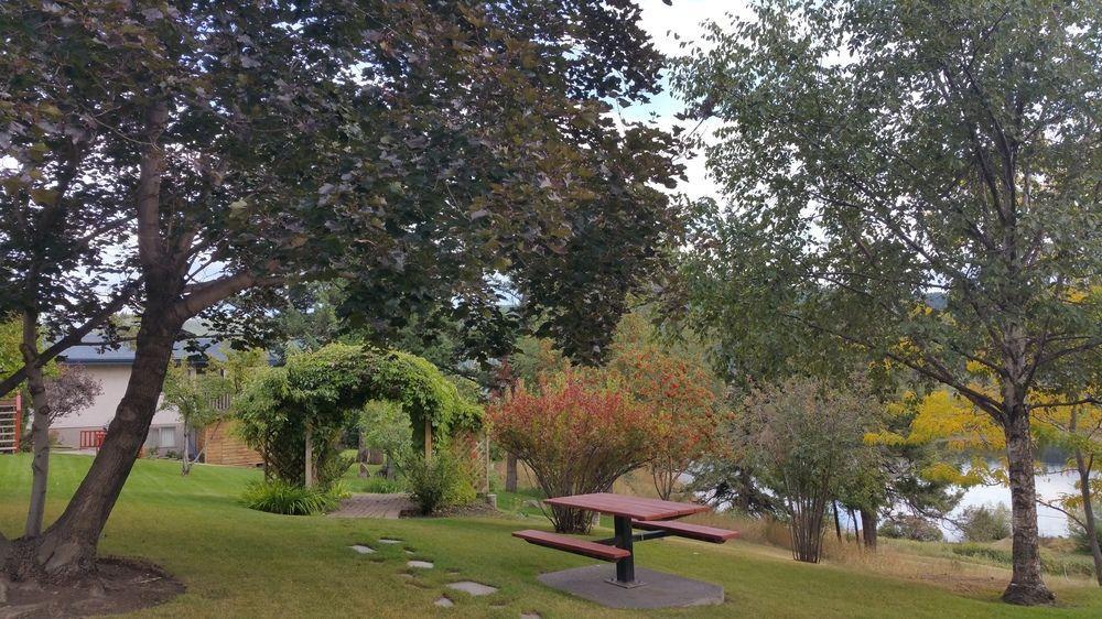 Drummond Lodge Williams Lake Ngoại thất bức ảnh